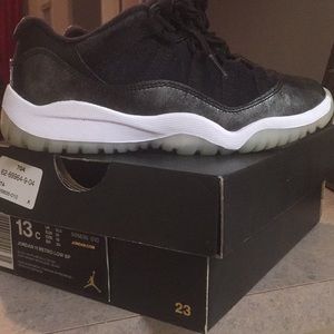 Jordan 11 Retro Low BP for boys